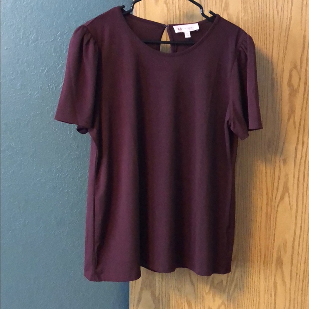 Maroon keyhole tee